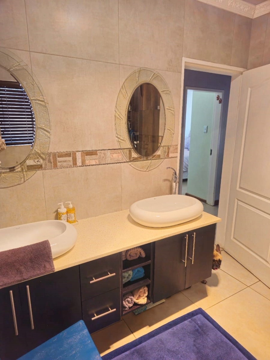 4 Bedroom Property for Sale in Falcon Ridge Gauteng
