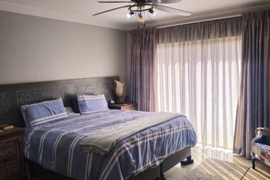4 Bedroom Property for Sale in Falcon Ridge Gauteng
