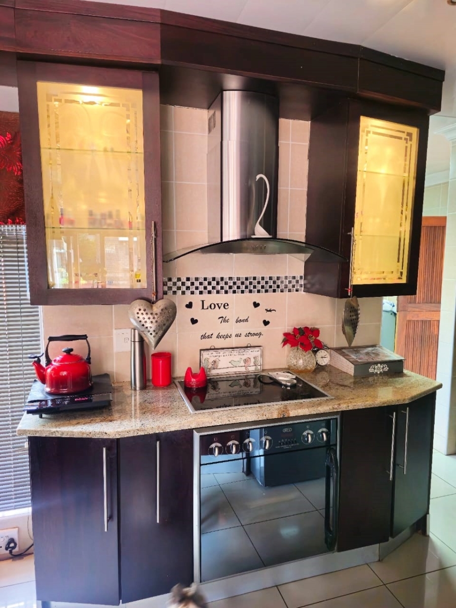 4 Bedroom Property for Sale in Falcon Ridge Gauteng