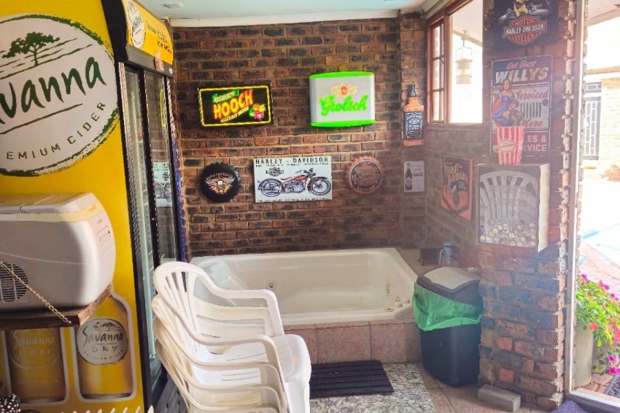 4 Bedroom Property for Sale in Falcon Ridge Gauteng