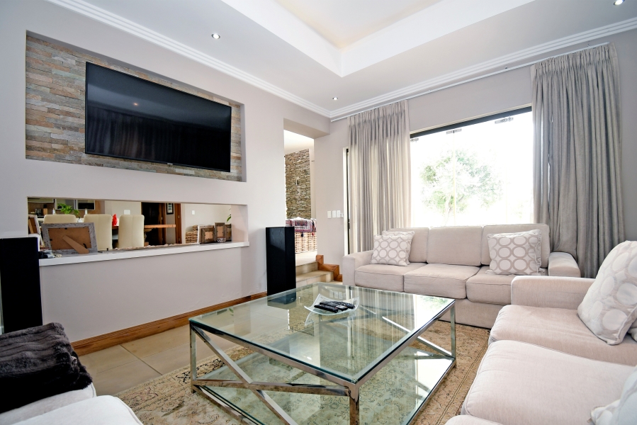 4 Bedroom Property for Sale in Waterfall Country Village Gauteng