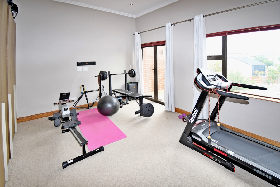 4 Bedroom Property for Sale in Waterfall Country Village Gauteng