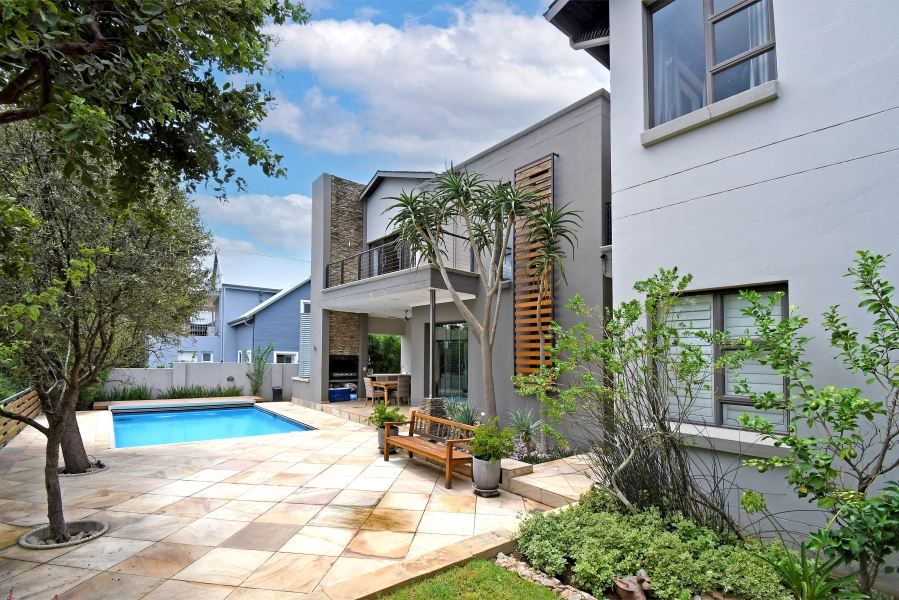 4 Bedroom Property for Sale in Waterfall Country Village Gauteng