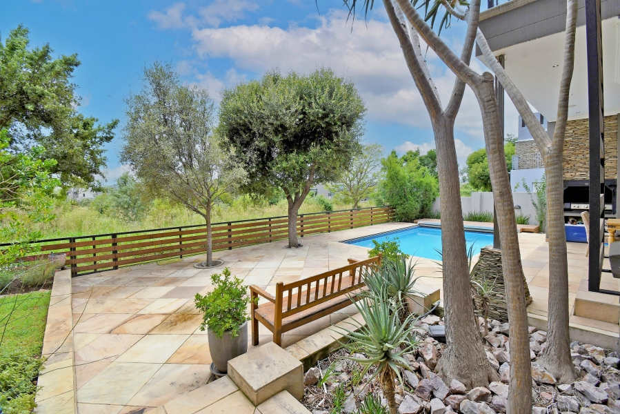 4 Bedroom Property for Sale in Waterfall Country Village Gauteng
