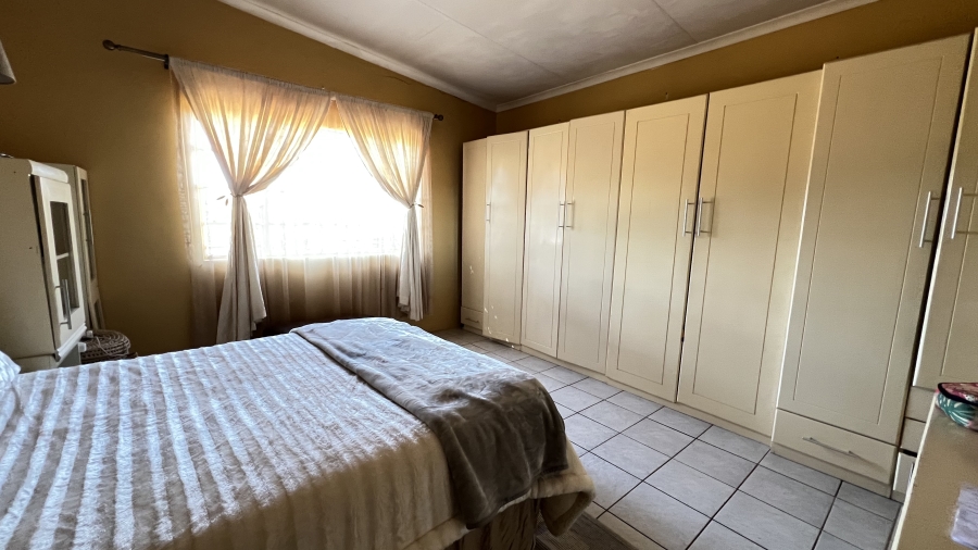 4 Bedroom Property for Sale in Krugersdorp West Gauteng