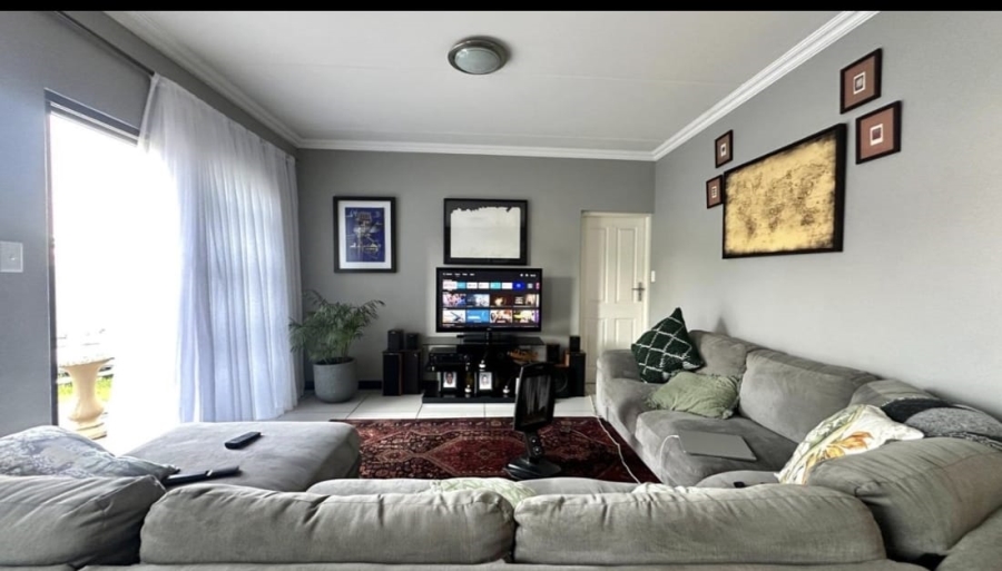 3 Bedroom Property for Sale in Halfway House Gauteng
