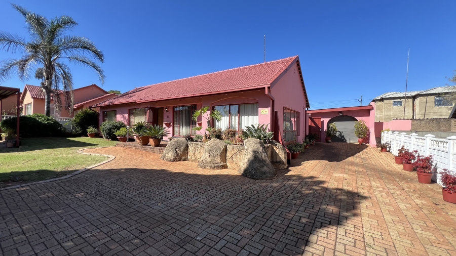 3 Bedroom Property for Sale in Dan Pienaarville Gauteng