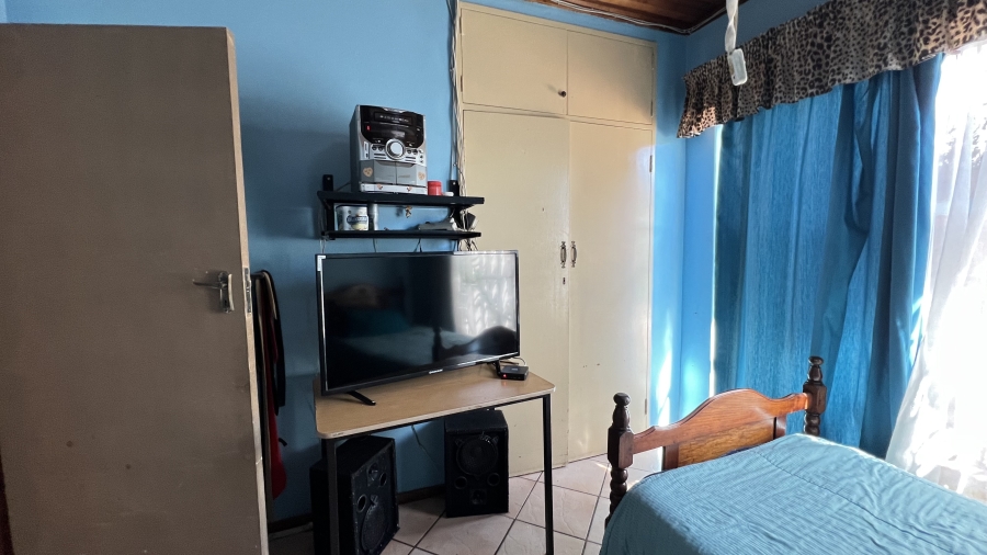 5 Bedroom Property for Sale in Dan Pienaarville Gauteng