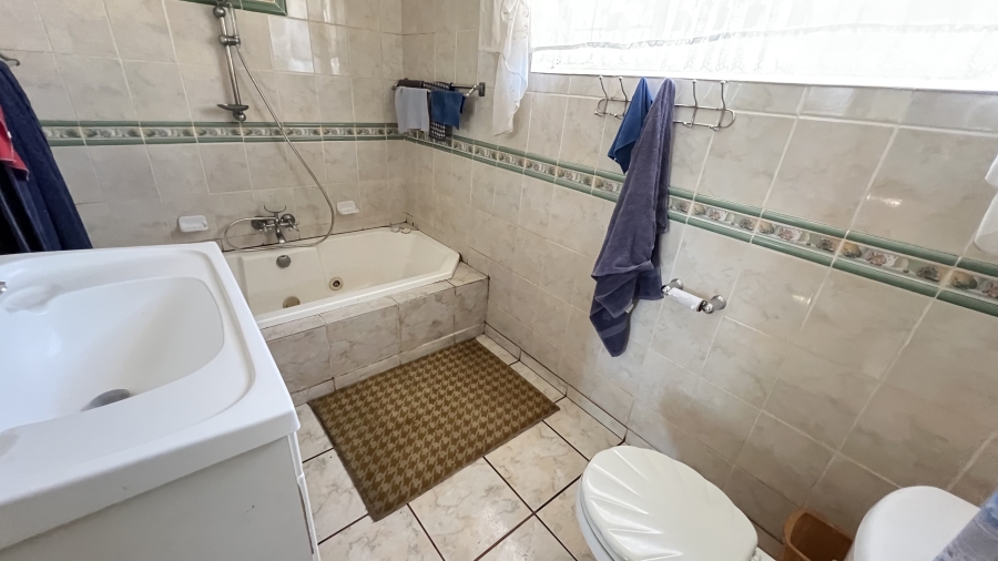 5 Bedroom Property for Sale in Dan Pienaarville Gauteng