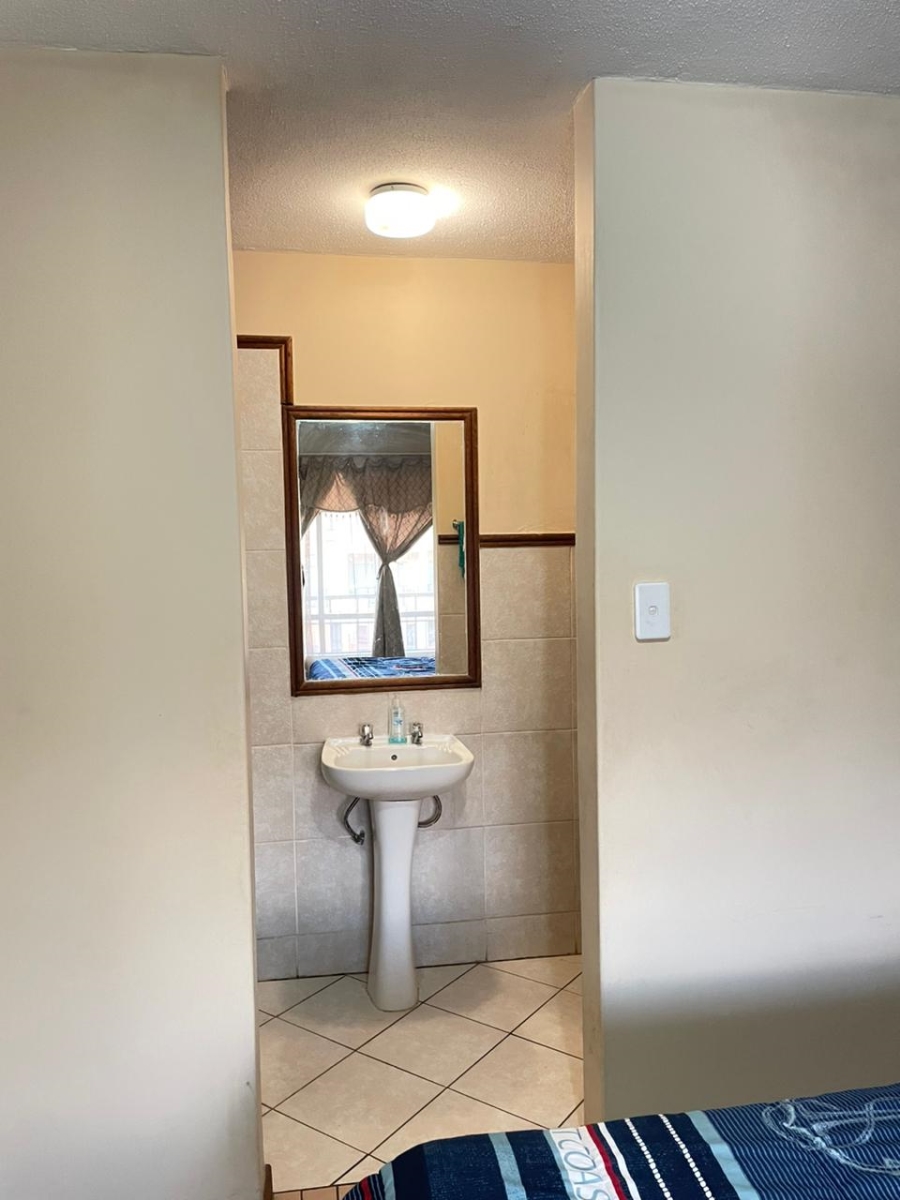 1 Bedroom Property for Sale in Sagewood Gauteng