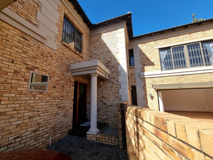 3 Bedroom Property for Sale in Ferndale Gauteng