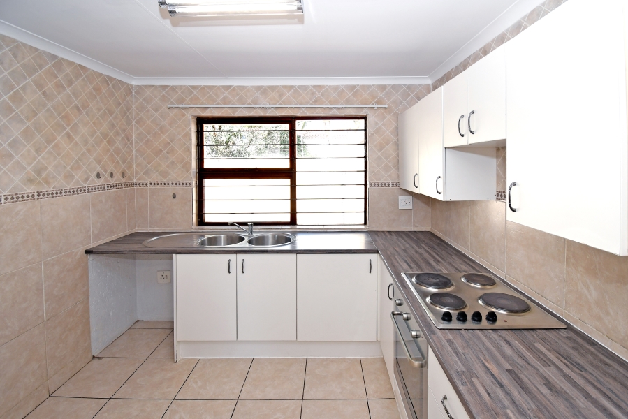 3 Bedroom Property for Sale in Magaliessig Gauteng