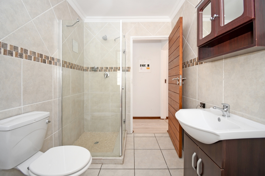 3 Bedroom Property for Sale in Magaliessig Gauteng