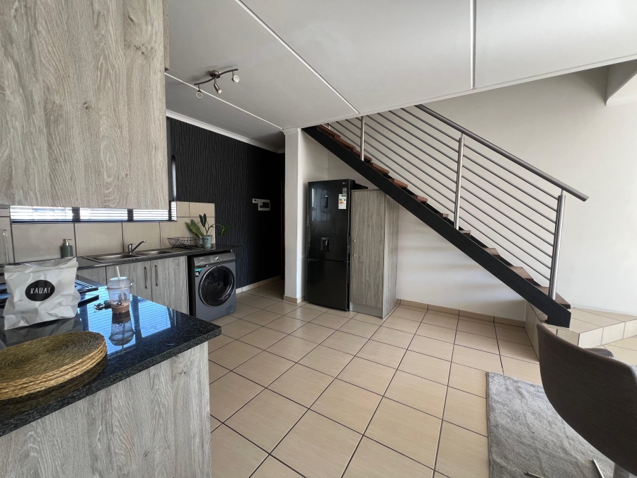 To Let 3 Bedroom Property for Rent in Barbeque Downs Gauteng