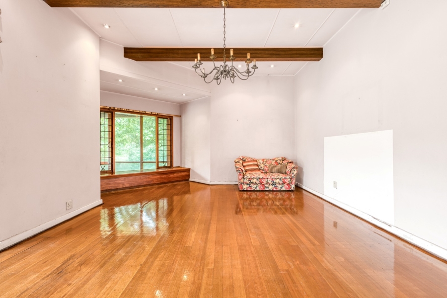 5 Bedroom Property for Sale in Oaklands Gauteng