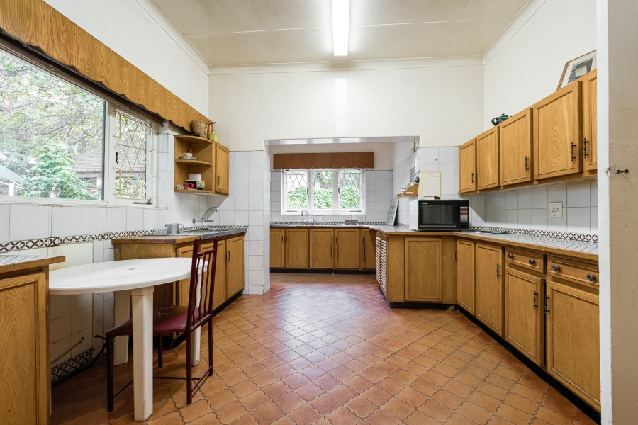 5 Bedroom Property for Sale in Oaklands Gauteng