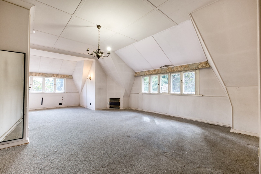 5 Bedroom Property for Sale in Oaklands Gauteng