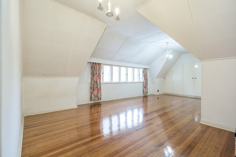 5 Bedroom Property for Sale in Oaklands Gauteng