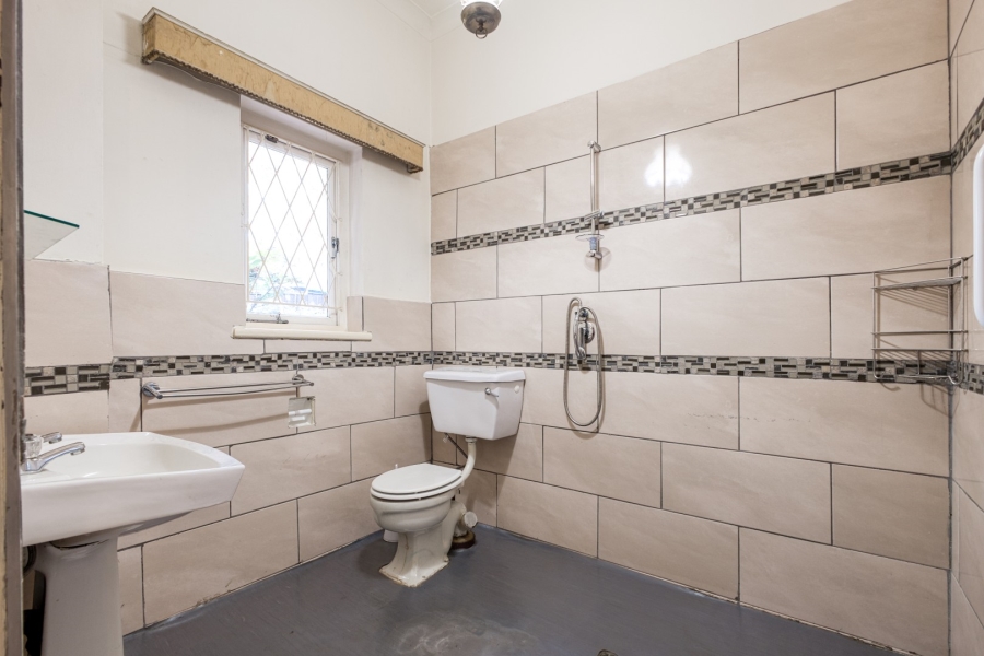 5 Bedroom Property for Sale in Oaklands Gauteng