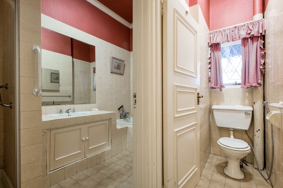 5 Bedroom Property for Sale in Oaklands Gauteng