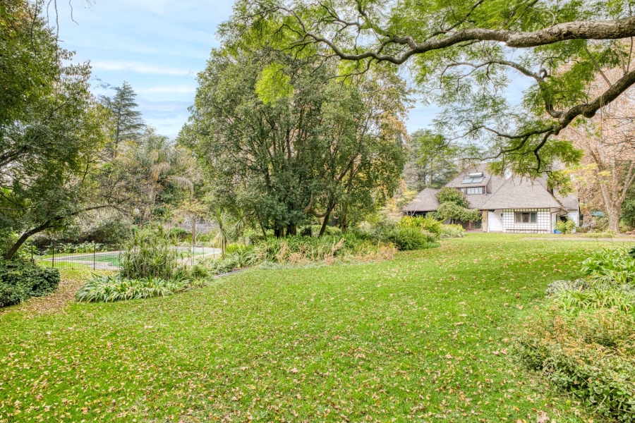 5 Bedroom Property for Sale in Oaklands Gauteng
