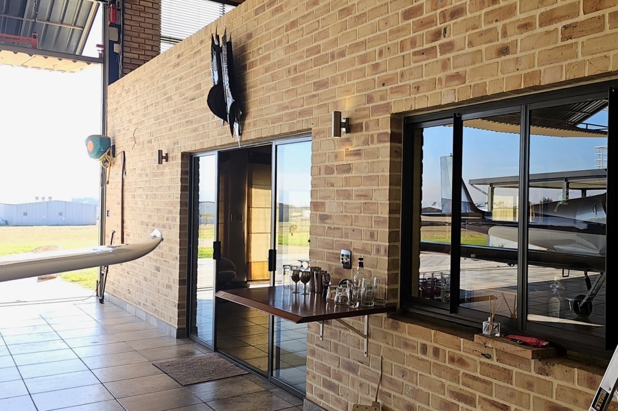 Commercial Property for Sale in Tedderfield A H Gauteng