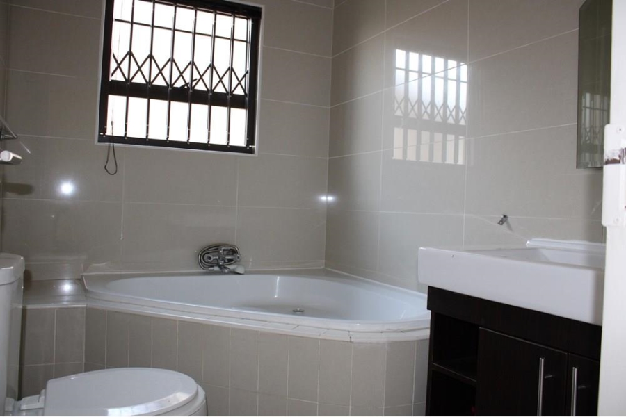 To Let 3 Bedroom Property for Rent in Parkrand Gauteng