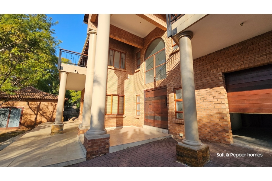 5 Bedroom Property for Sale in Magalieskruin Gauteng