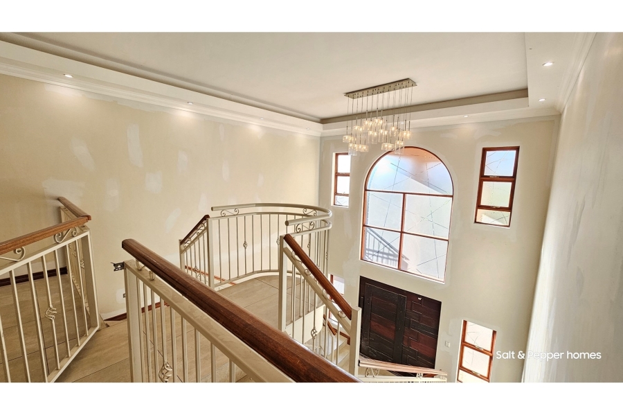 5 Bedroom Property for Sale in Magalieskruin Gauteng