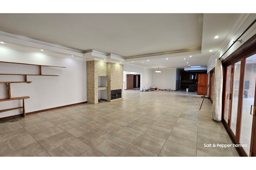 5 Bedroom Property for Sale in Magalieskruin Gauteng