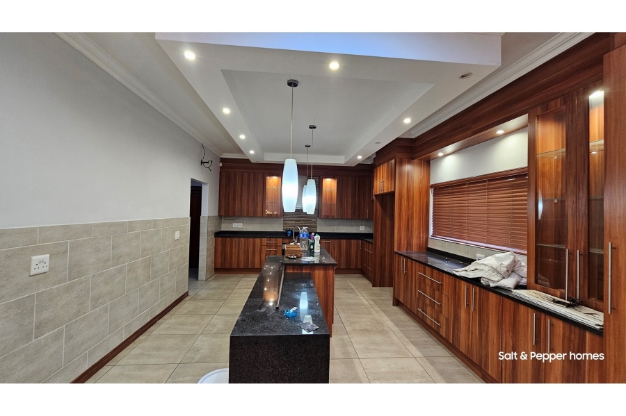 5 Bedroom Property for Sale in Magalieskruin Gauteng