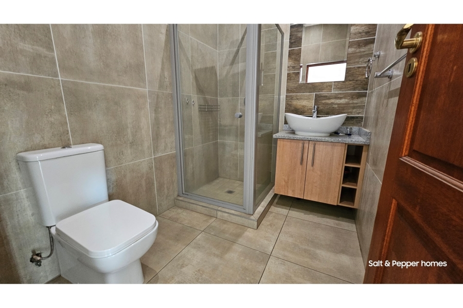 5 Bedroom Property for Sale in Magalieskruin Gauteng