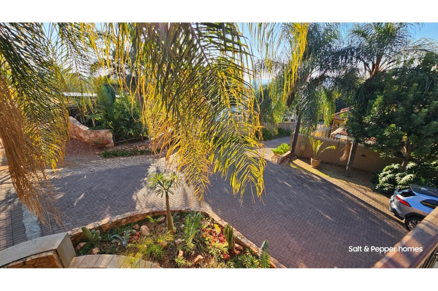 5 Bedroom Property for Sale in Magalieskruin Gauteng