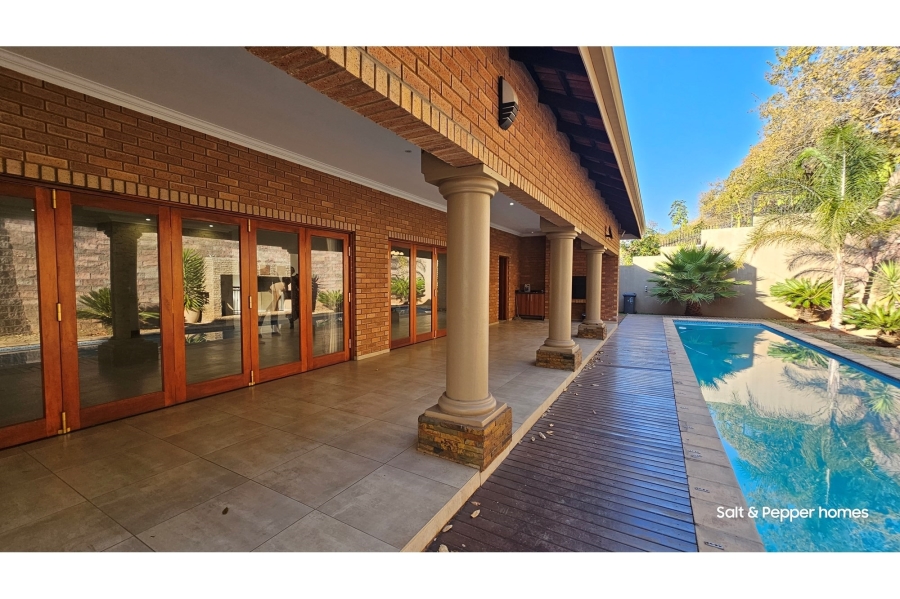 5 Bedroom Property for Sale in Magalieskruin Gauteng