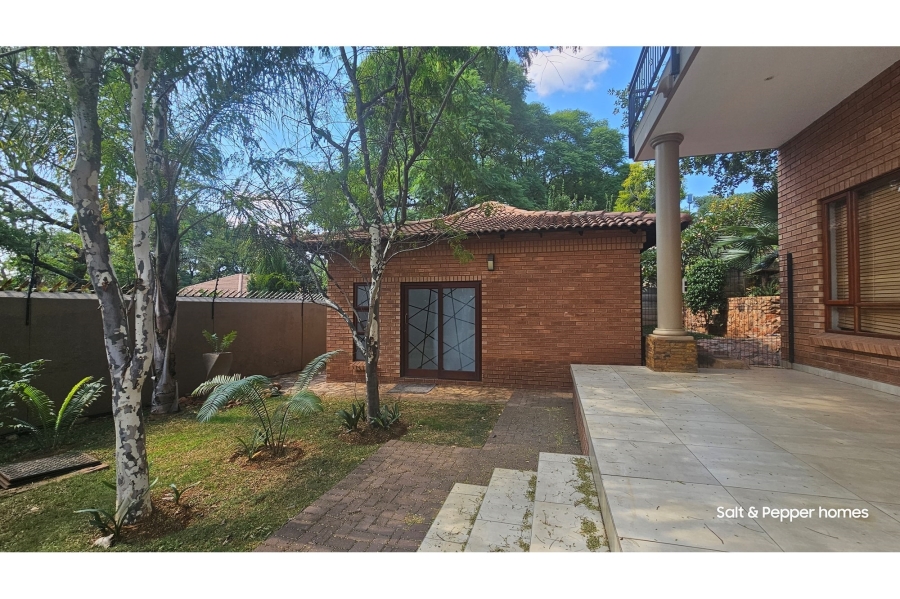 5 Bedroom Property for Sale in Magalieskruin Gauteng