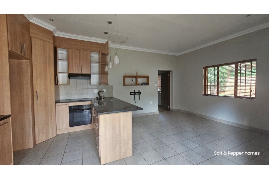 5 Bedroom Property for Sale in Magalieskruin Gauteng