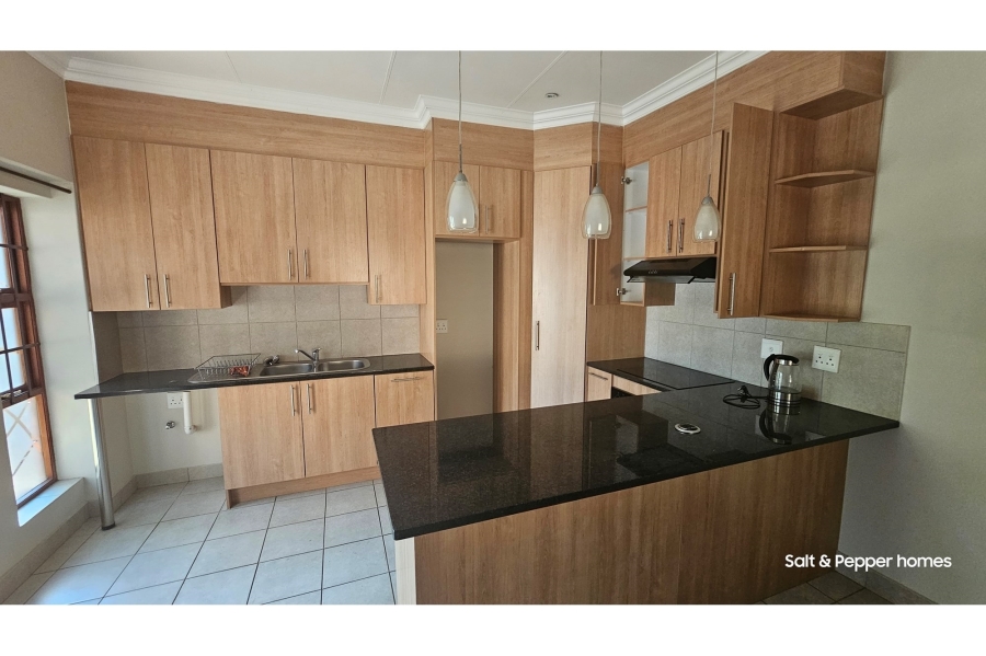 5 Bedroom Property for Sale in Magalieskruin Gauteng