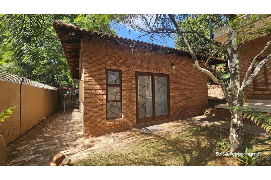 5 Bedroom Property for Sale in Magalieskruin Gauteng