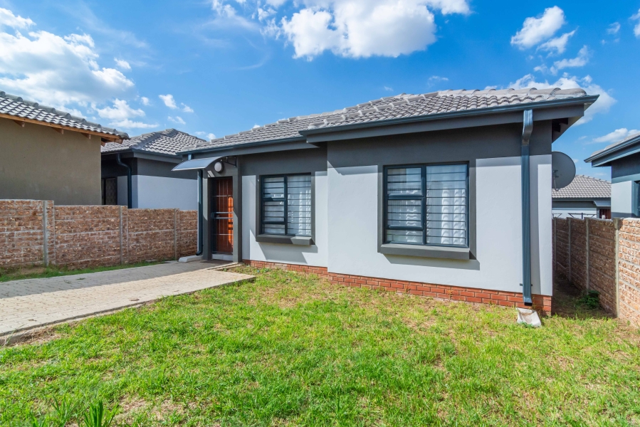 2 Bedroom Property for Sale in Fleurhof Gauteng