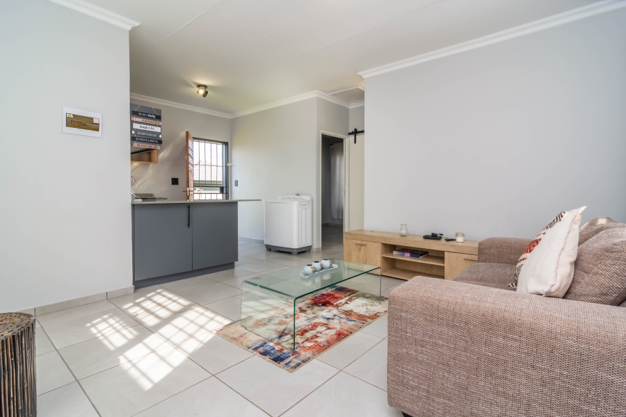 2 Bedroom Property for Sale in Fleurhof Gauteng