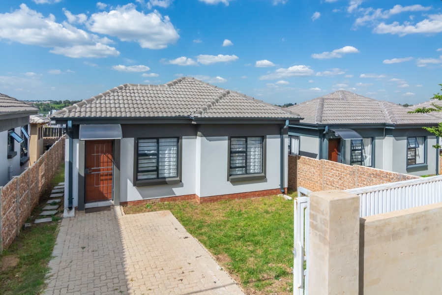 2 Bedroom Property for Sale in Fleurhof Gauteng