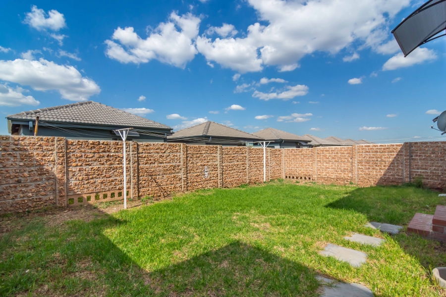 2 Bedroom Property for Sale in Fleurhof Gauteng
