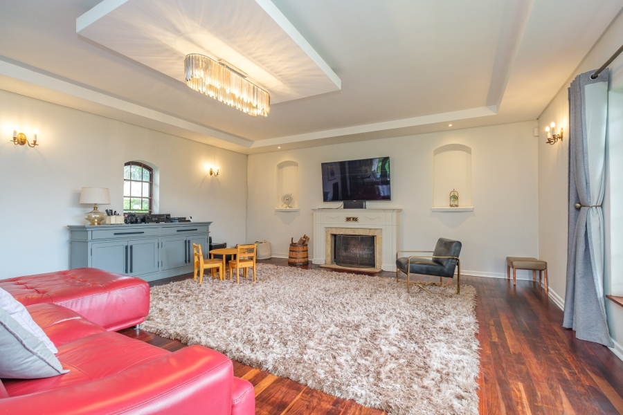 To Let 4 Bedroom Property for Rent in Waverley Gauteng