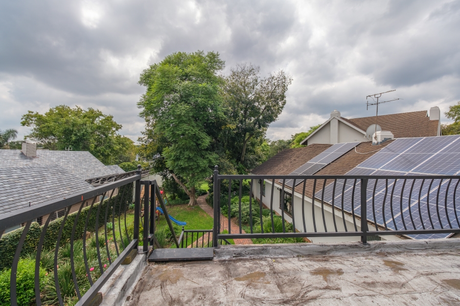 To Let 4 Bedroom Property for Rent in Waverley Gauteng