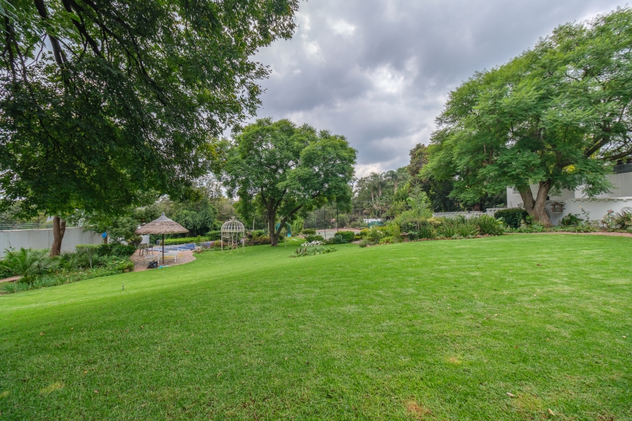 To Let 4 Bedroom Property for Rent in Waverley Gauteng