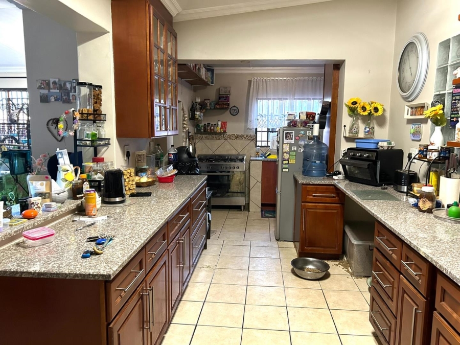 6 Bedroom Property for Sale in Riviera Gauteng