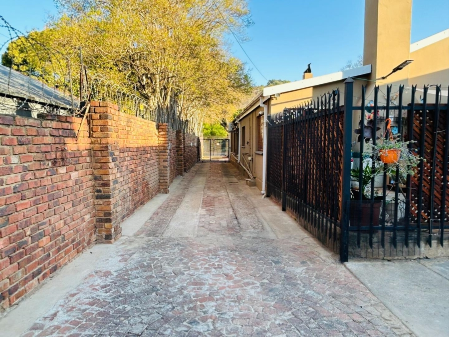 6 Bedroom Property for Sale in Riviera Gauteng