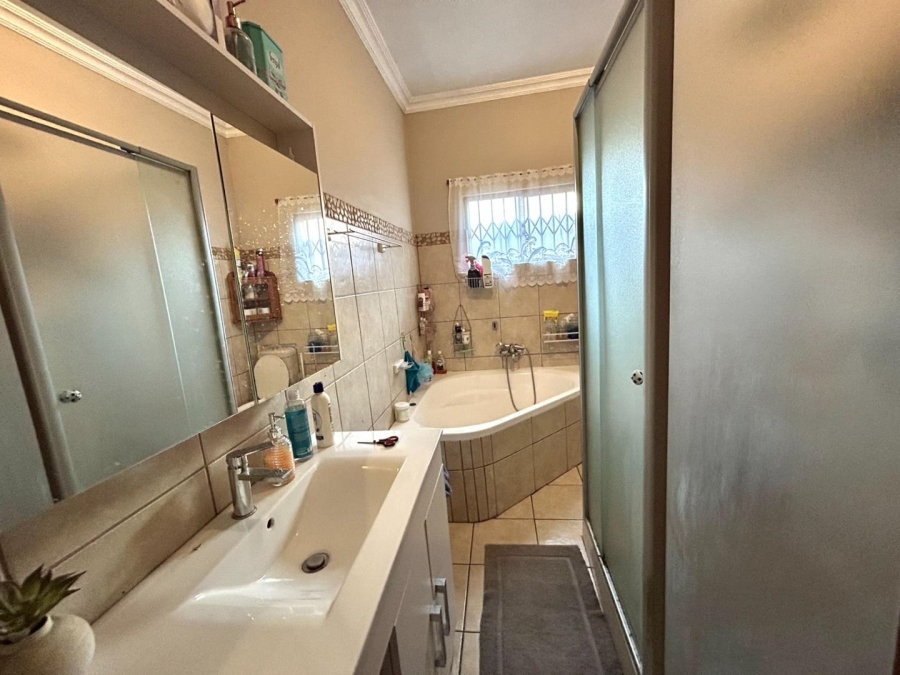 6 Bedroom Property for Sale in Riviera Gauteng