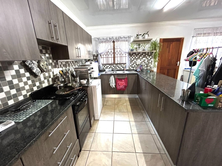 6 Bedroom Property for Sale in Riviera Gauteng