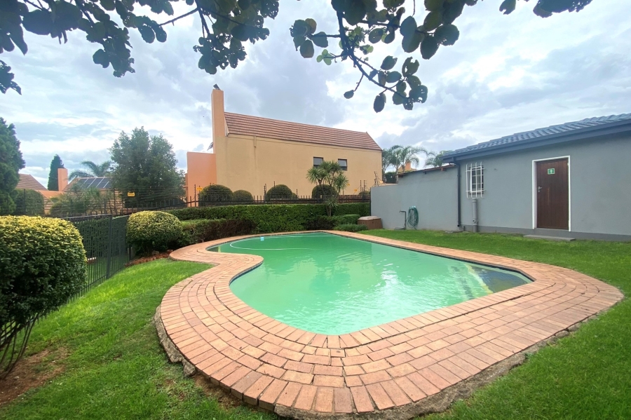 2 Bedroom Property for Sale in Boskruin Gauteng